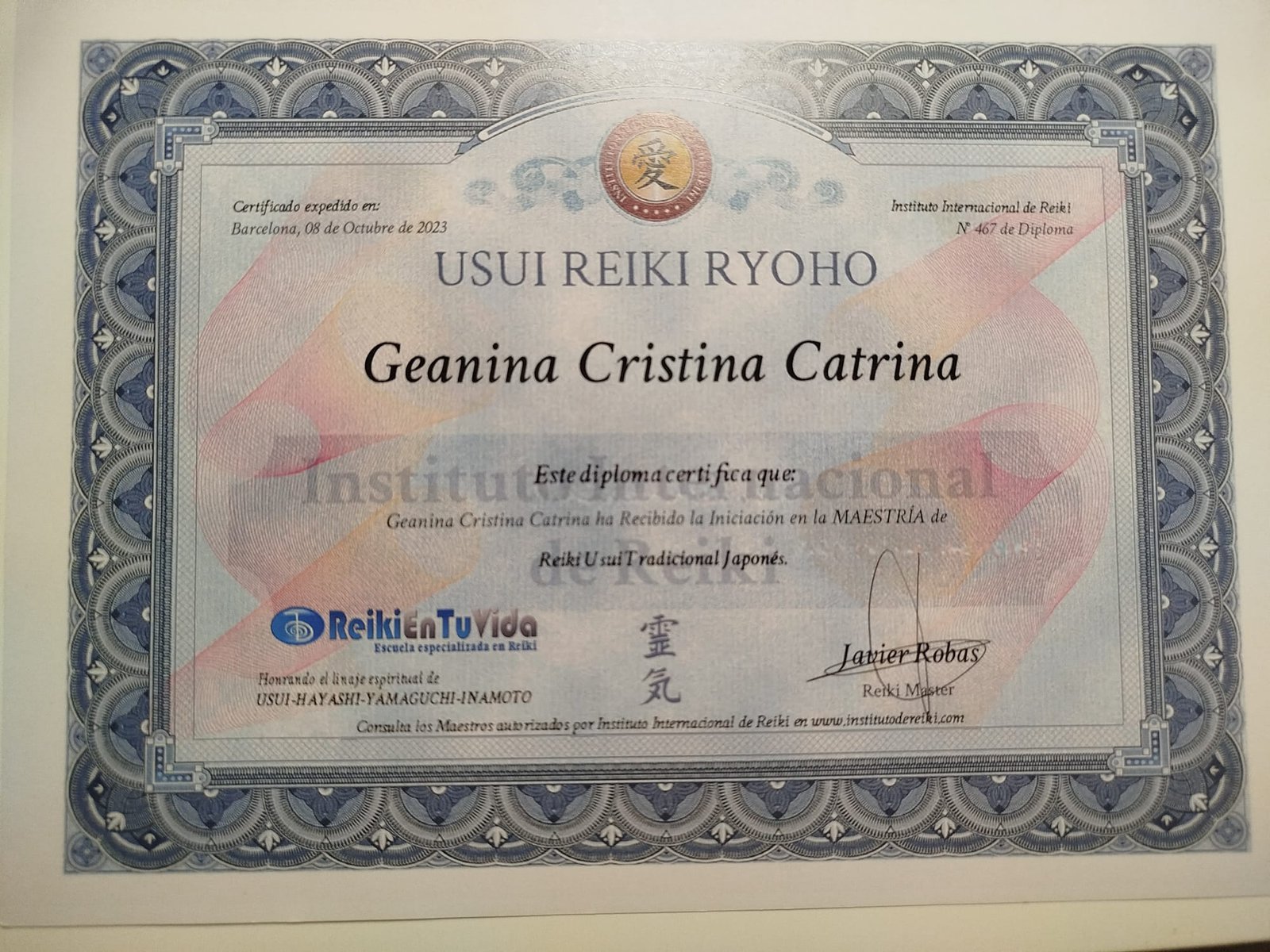 Título de Maestría en Reiki Usui de Geanina Cristina Catrina